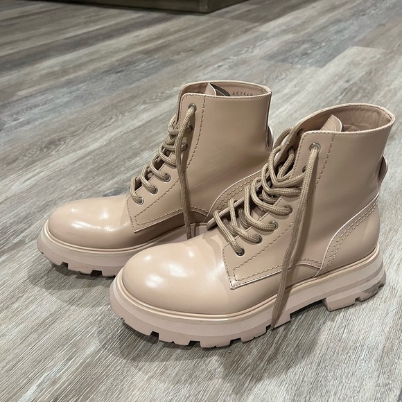 Alexander McQueen Wander Combat Boots Nude Size 37 - Picture 10 of 11